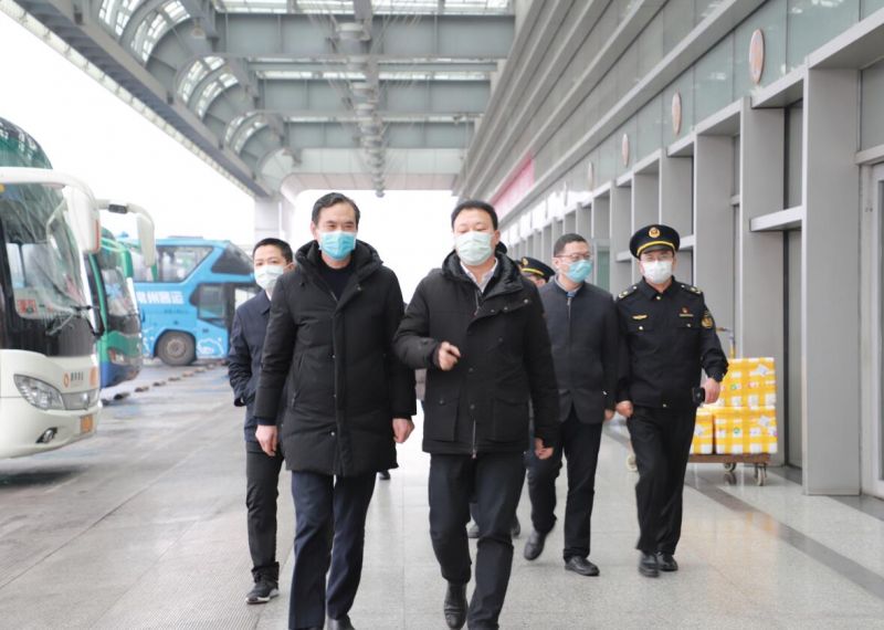 局領(lǐng)導(dǎo)至常州汽車站開展節(jié)前一線服務(wù)窗口走訪和安全、防疫督查